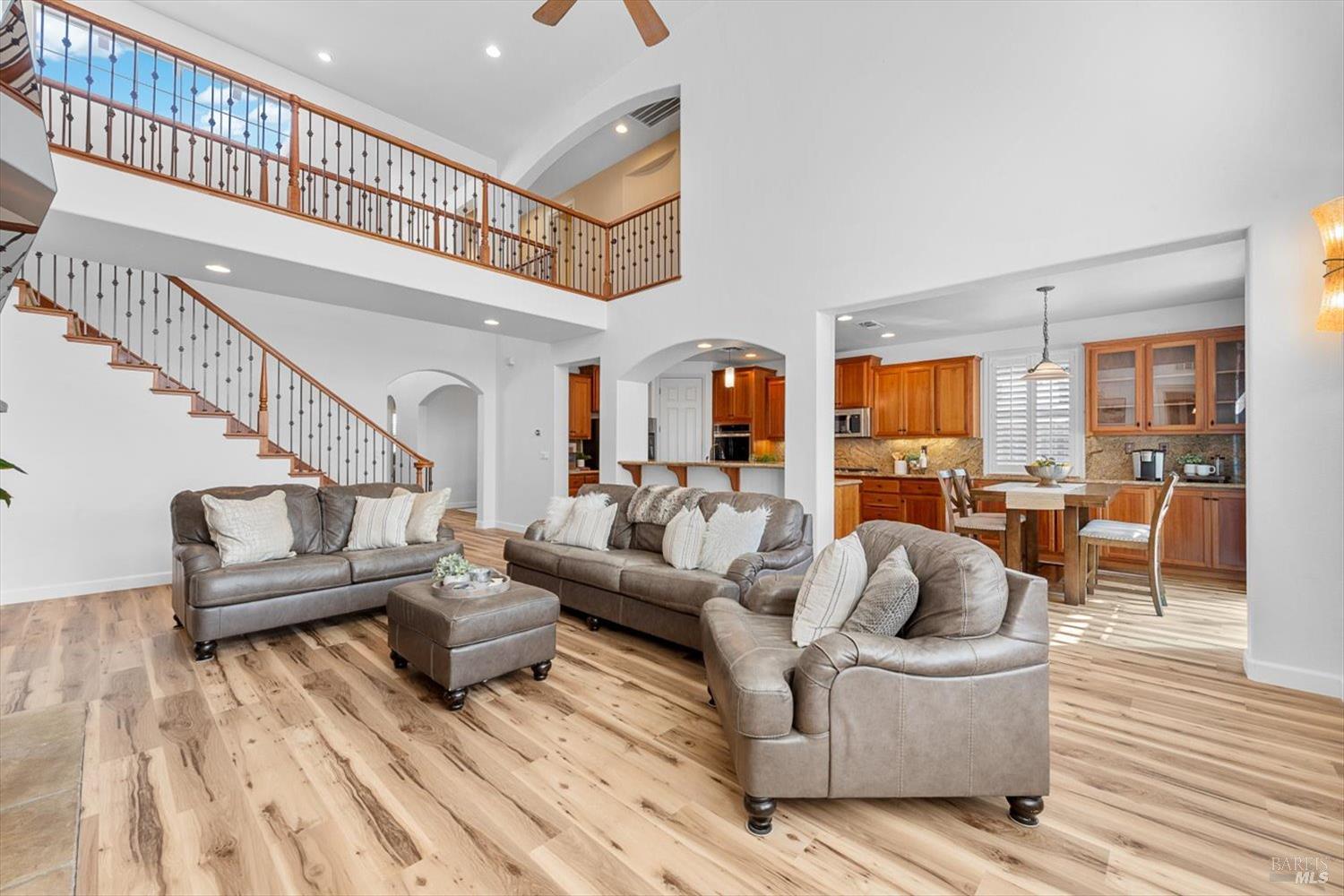 Detail Gallery Image 26 of 99 For 201 Red Pheasant Dr, Vacaville,  CA 95687 - 5 Beds | 3/1 Baths