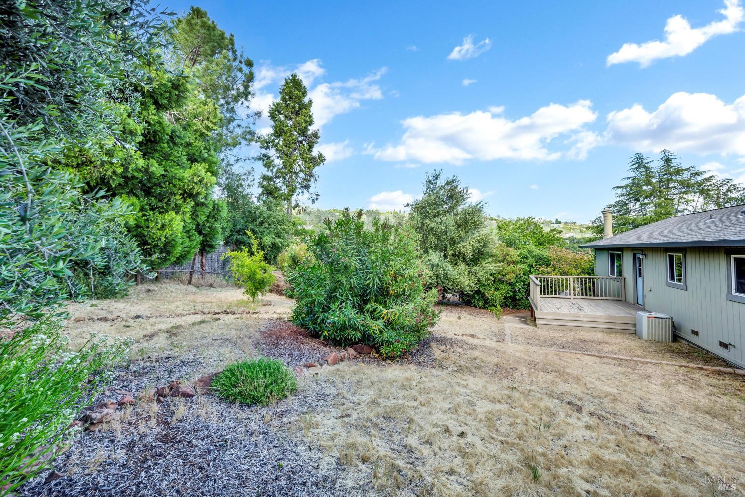 Detail Gallery Image 41 of 47 For 18528 N Shore Dr, Hidden Valley Lake,  CA 95467 - 3 Beds | 3 Baths