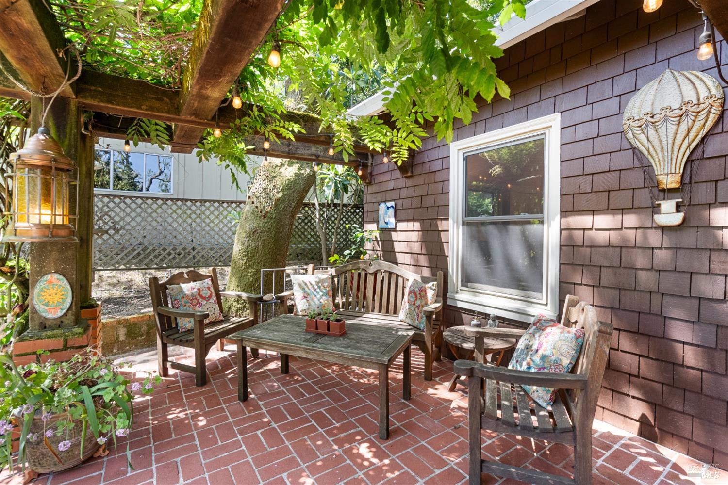 Detail Gallery Image 7 of 67 For 150 Bungalow Ave, San Rafael,  CA 94901 - 4 Beds | 2 Baths