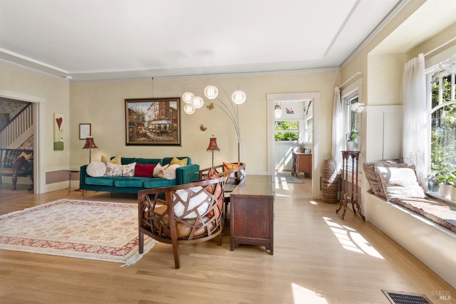 Detail Gallery Image 8 of 67 For 150 Bungalow Ave, San Rafael,  CA 94901 - 4 Beds | 2 Baths