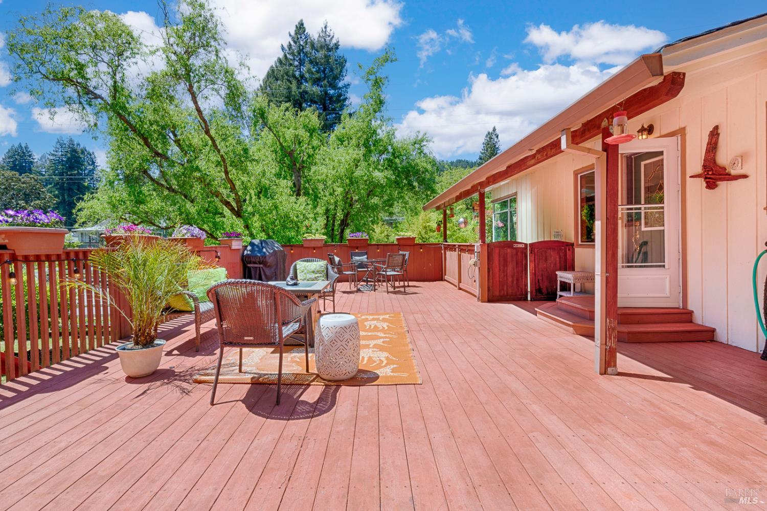 Detail Gallery Image 4 of 70 For 20215 Willow Rd, Monte Rio,  CA 95462 - 2 Beds | 2 Baths