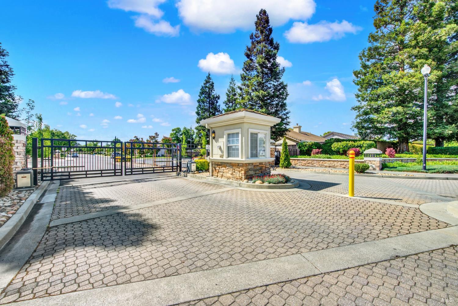 Detail Gallery Image 56 of 62 For 374 Bartlett Ln, Vacaville,  CA 95687 - 3 Beds | 2 Baths