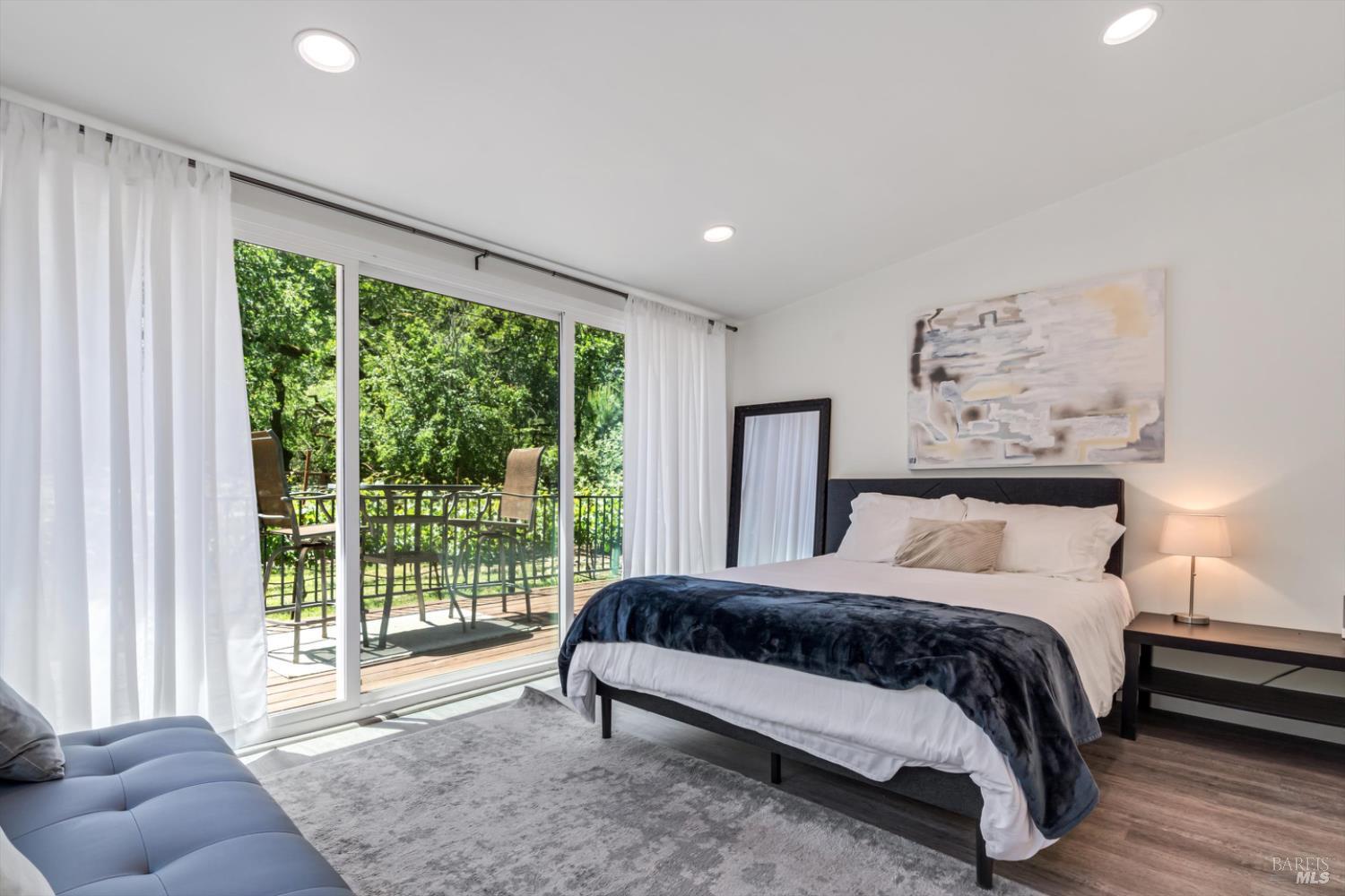 Detail Gallery Image 10 of 32 For 10 Waldruhe Hts, Glen Ellen,  CA 95442 - 2 Beds | 2 Baths