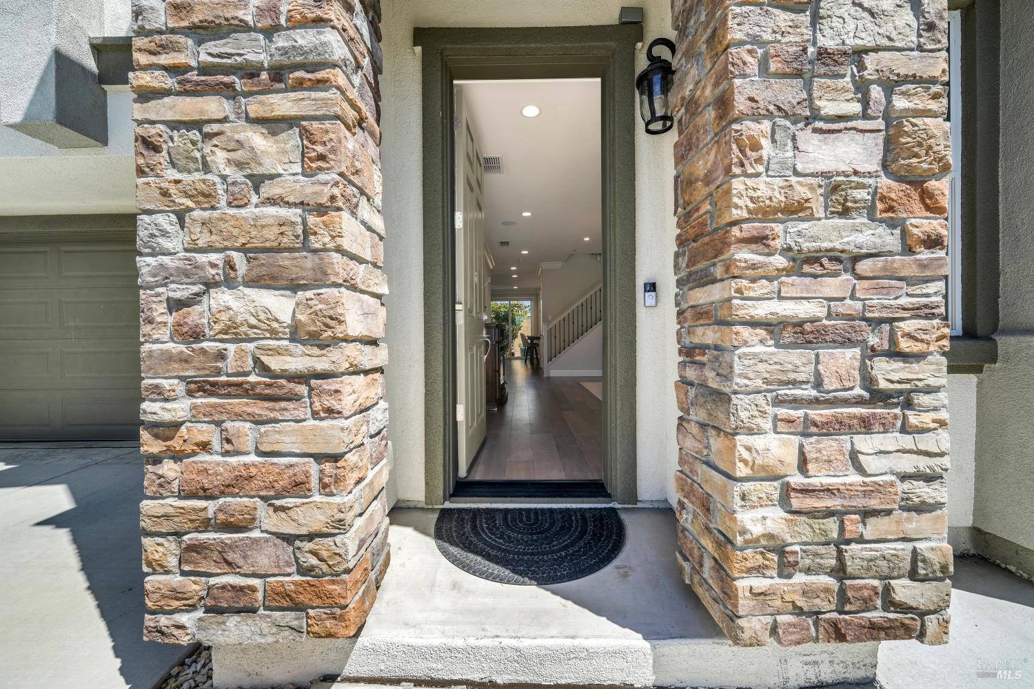 Detail Gallery Image 5 of 45 For 2056 Parsons Dr, Fairfield,  CA 94533 - 4 Beds | 3/1 Baths
