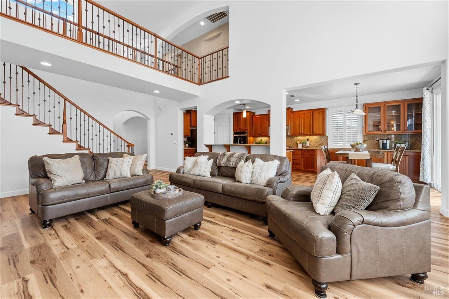 Detail Gallery Image 25 of 99 For 201 Red Pheasant Dr, Vacaville,  CA 95687 - 5 Beds | 3/1 Baths