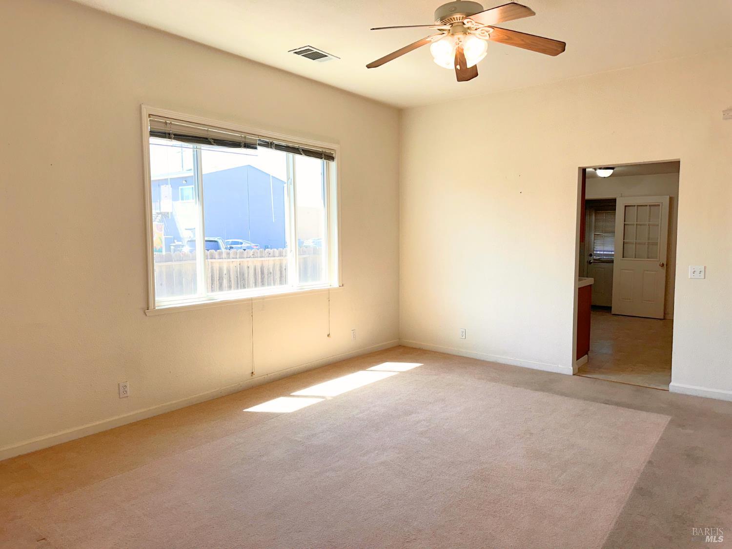 Detail Gallery Image 8 of 17 For 810 Missouri St, Fairfield,  CA 94533 - 3 Beds | 2 Baths