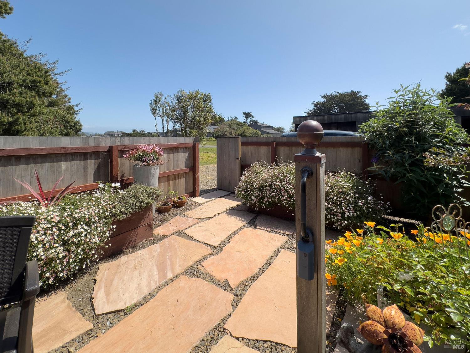 Detail Gallery Image 5 of 46 For 39462 Leeward Rd, The Sea Ranch,  CA 95497 - 2 Beds | 2 Baths
