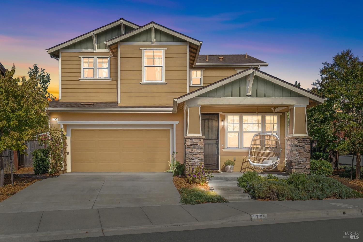 Detail Gallery Image 1 of 51 For 1755 Chinar Dr, Petaluma,  CA 94954 - 4 Beds | 2/1 Baths