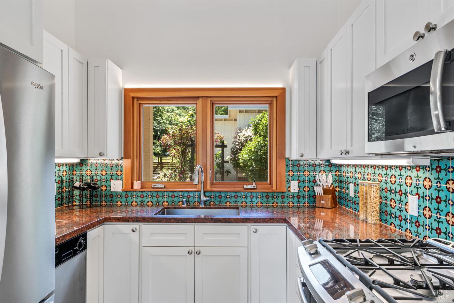 Detail Gallery Image 25 of 32 For 10 Waldruhe Hts, Glen Ellen,  CA 95442 - 2 Beds | 2 Baths
