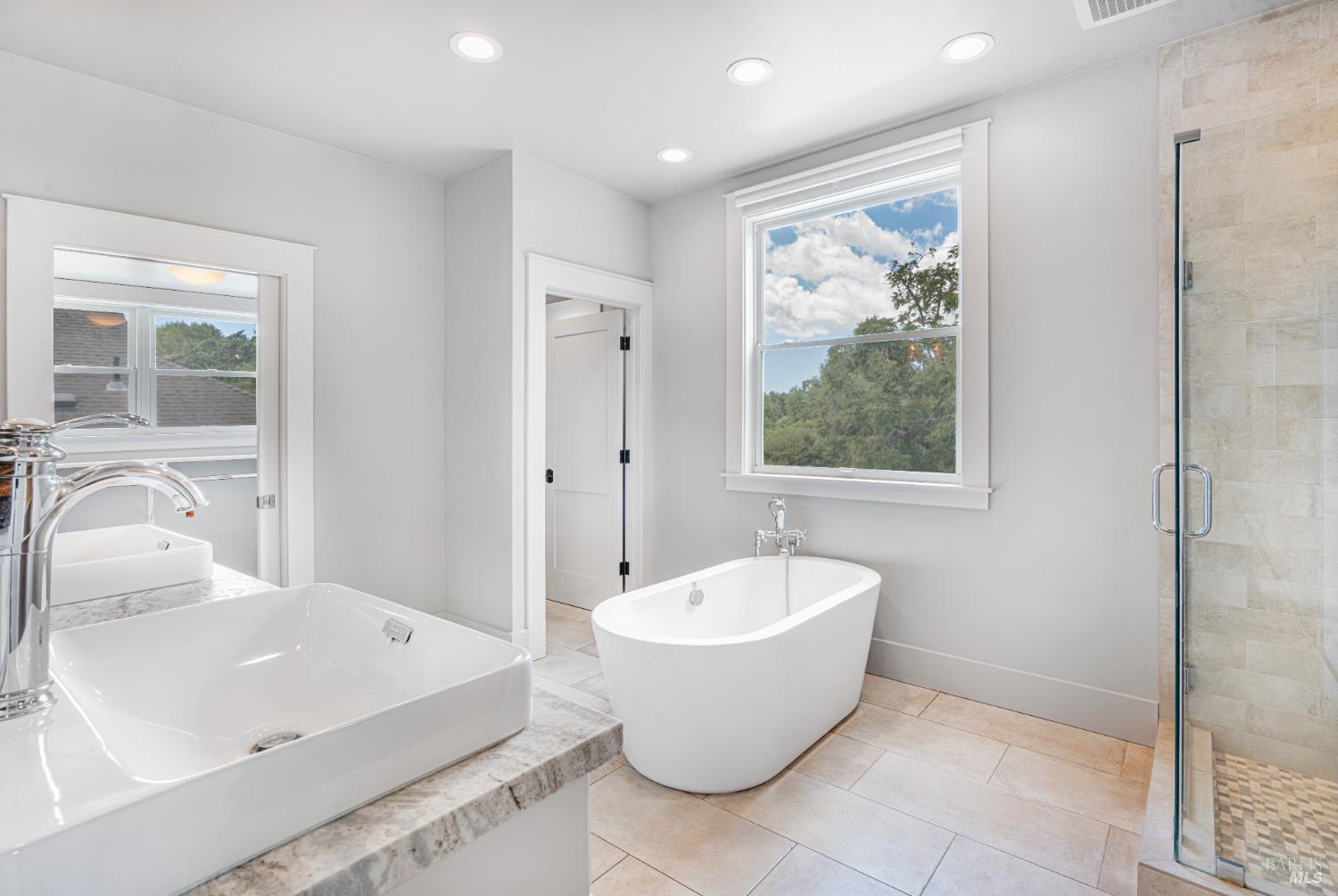 Detail Gallery Image 21 of 38 For 753 Humboldt St, Santa Rosa,  CA 95404 - 5 Beds | 3 Baths