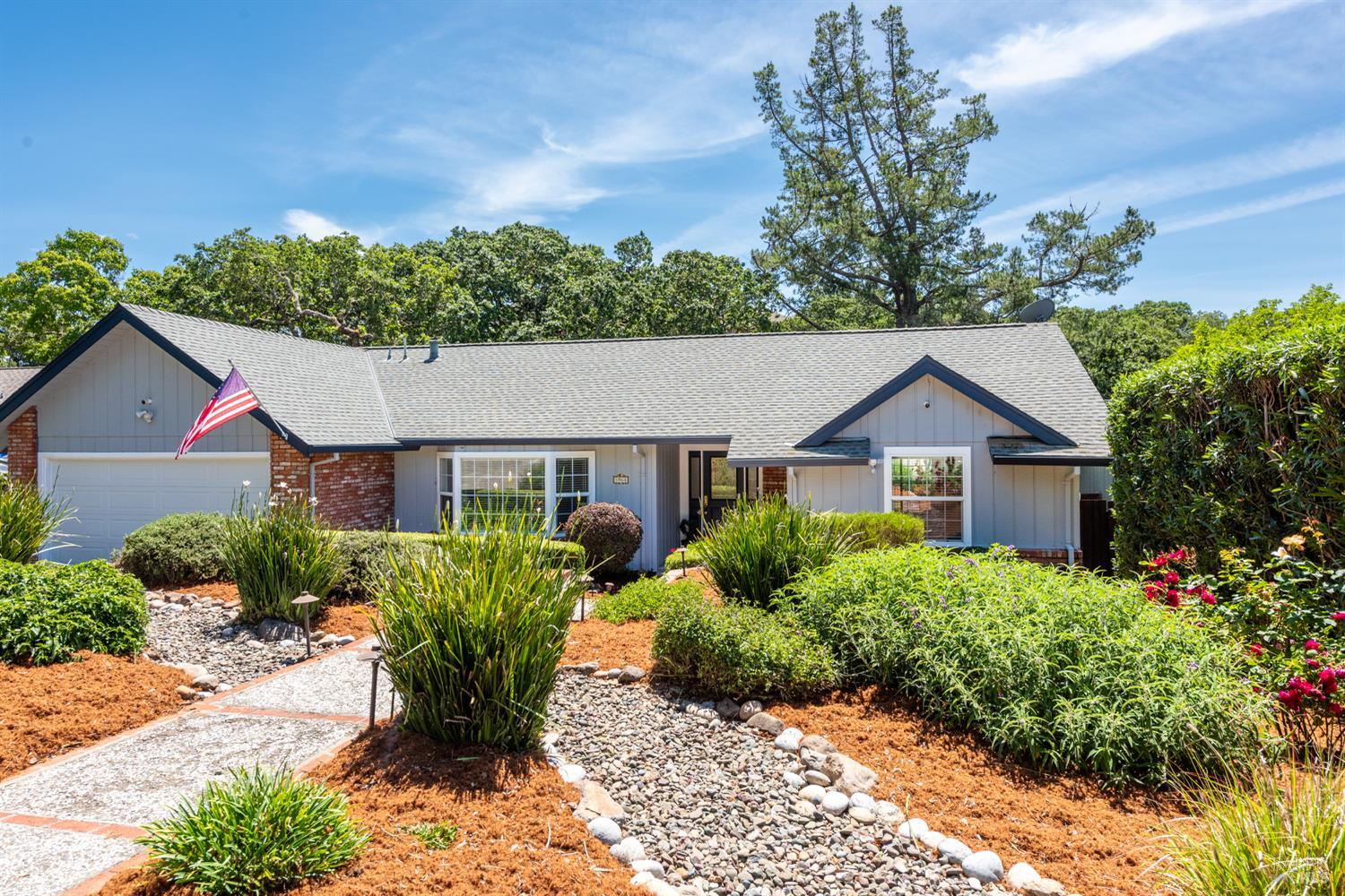 Detail Gallery Image 2 of 57 For 5968 Yerba Buena Rd, Santa Rosa,  CA 95409 - 3 Beds | 2 Baths