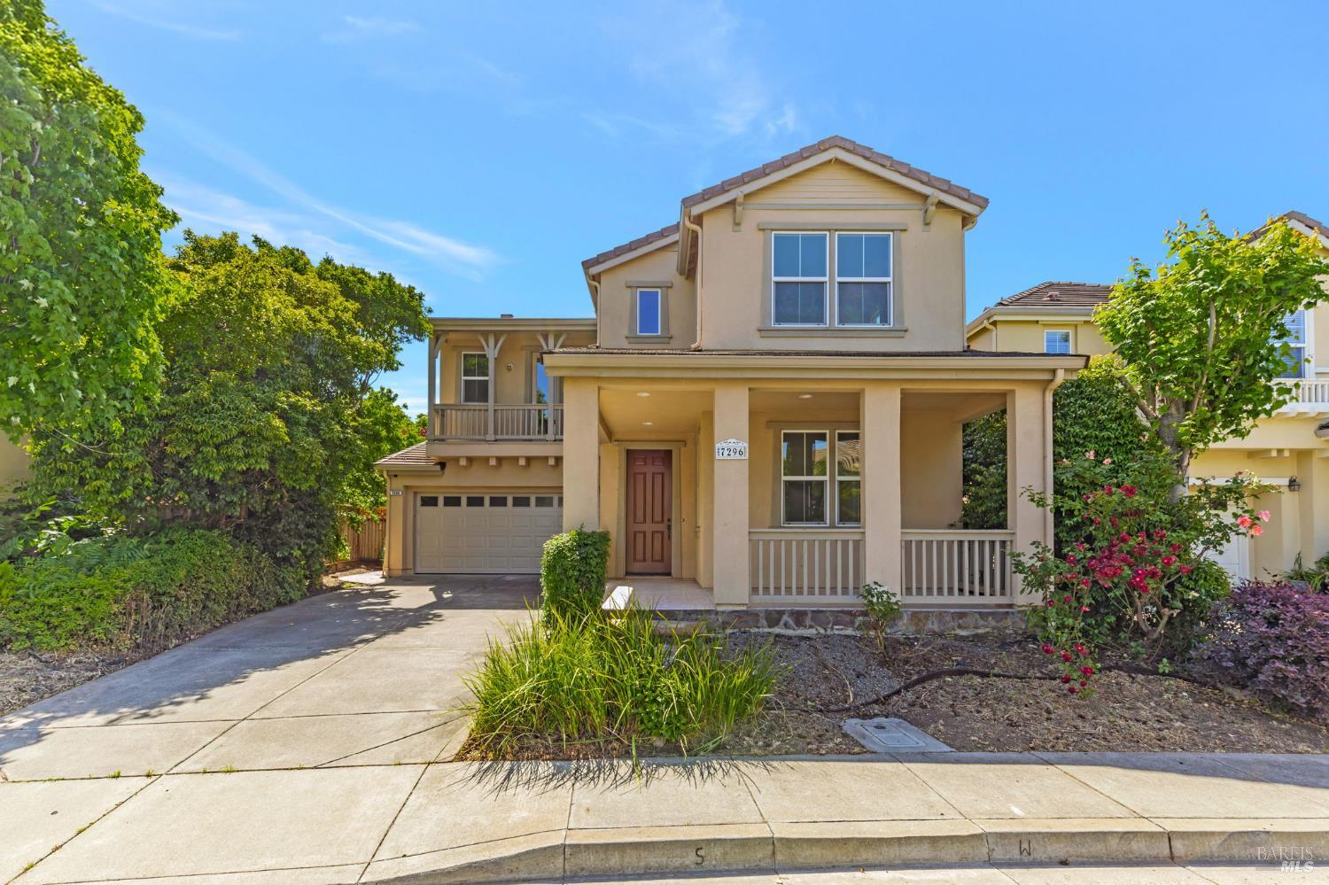 Detail Gallery Image 1 of 62 For 7296 Willow Creek Cir, Vallejo,  CA 94591 - 5 Beds | 3 Baths