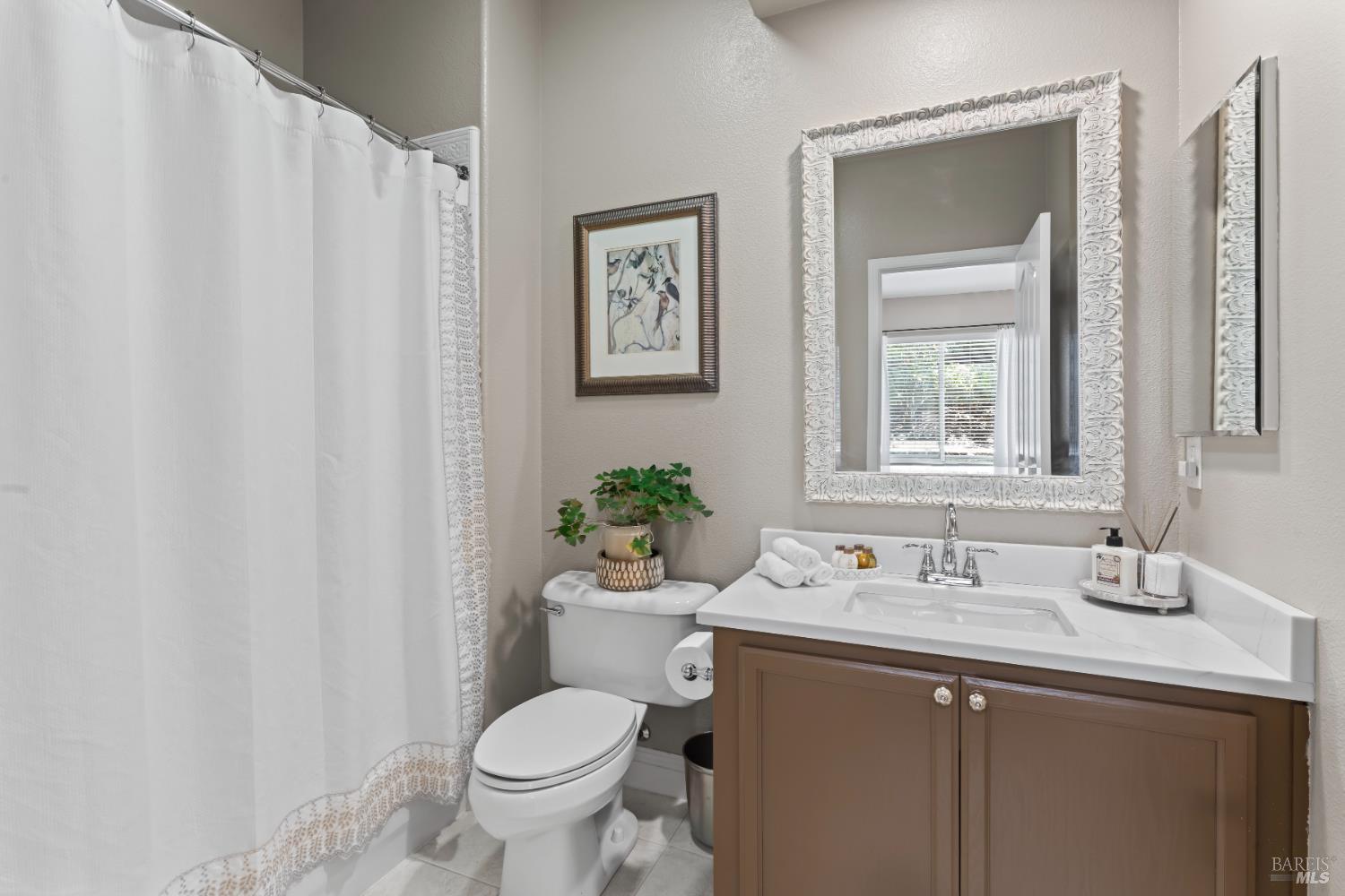 Detail Gallery Image 31 of 66 For 1261 Landmark Dr, Vallejo,  CA 94591 - 6 Beds | 4 Baths