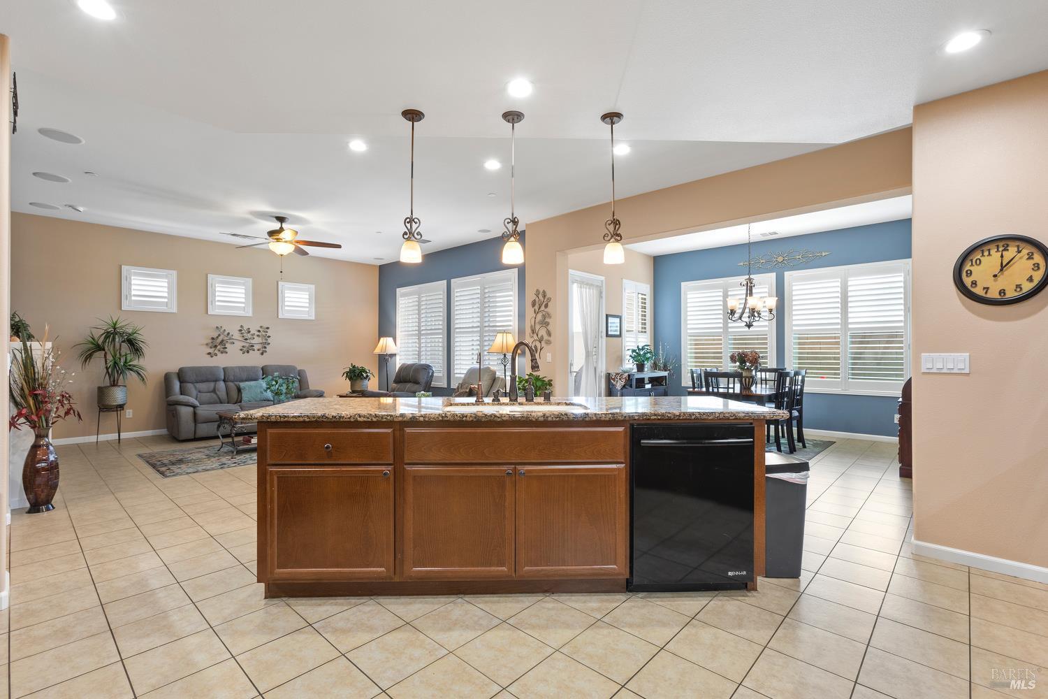 Detail Gallery Image 12 of 43 For 308 American Falls Dr, Rio Vista,  CA 94571 - 2 Beds | 2/1 Baths