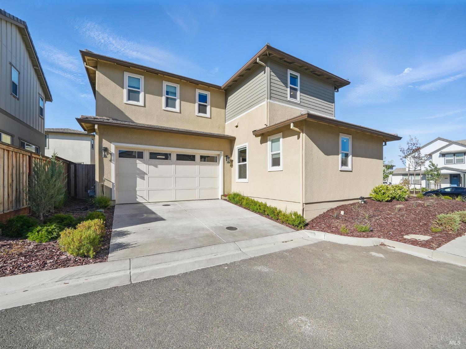 Detail Gallery Image 6 of 50 For 2471 Lake Club Dr, Fairfield,  CA 94533 - 4 Beds | 3 Baths