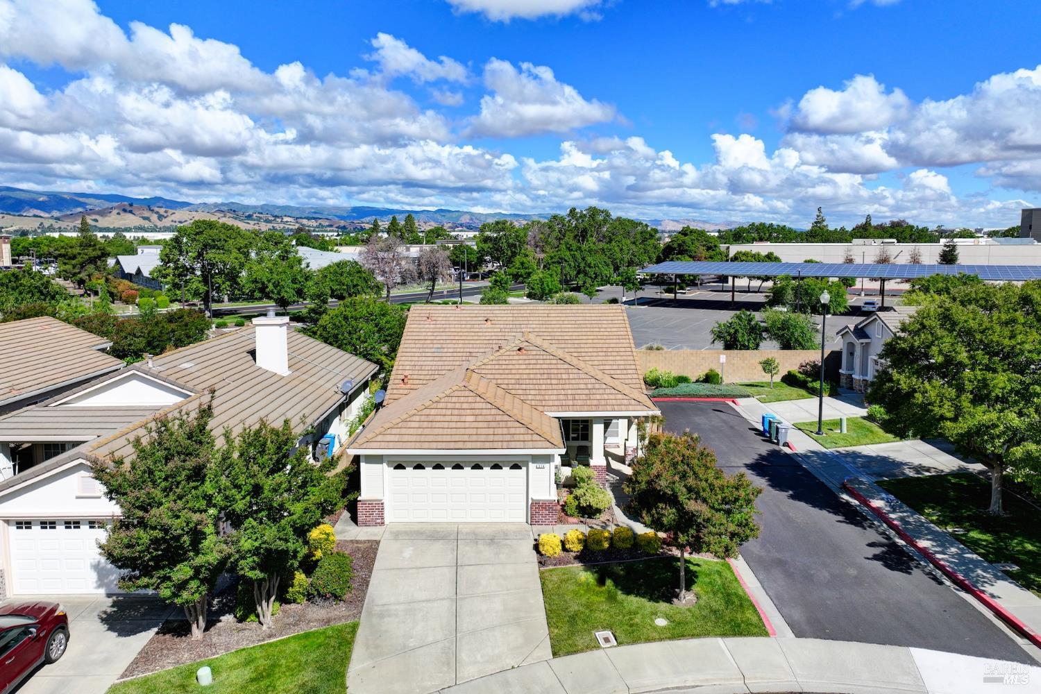 Detail Gallery Image 8 of 62 For 374 Bartlett Ln, Vacaville,  CA 95687 - 3 Beds | 2 Baths