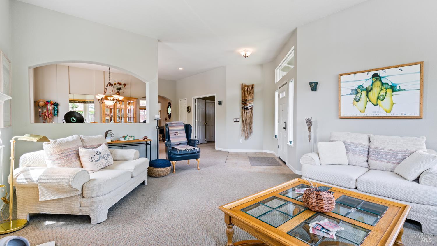 Detail Gallery Image 11 of 61 For 2001 Timberline Ln, Petaluma,  CA 94954 - 4 Beds | 2 Baths