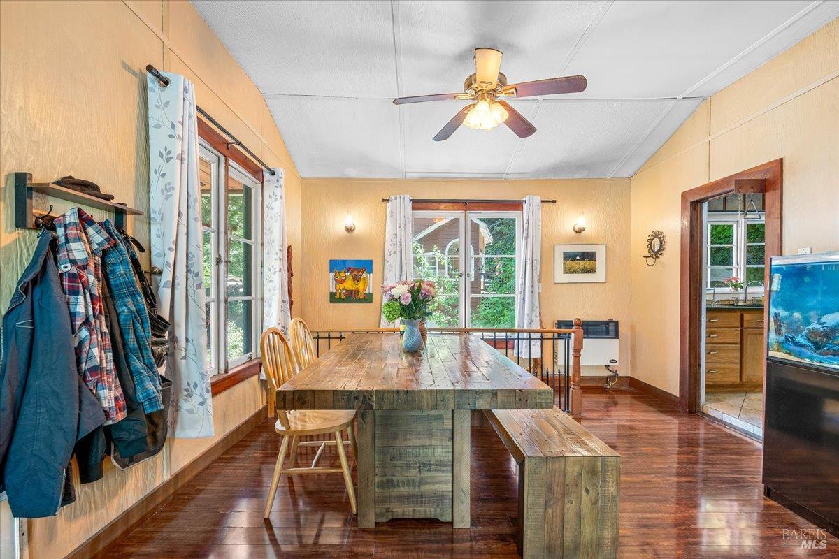 Detail Gallery Image 9 of 28 For 14576 Cherry St, Guerneville,  CA 95446 - 3 Beds | 1 Baths