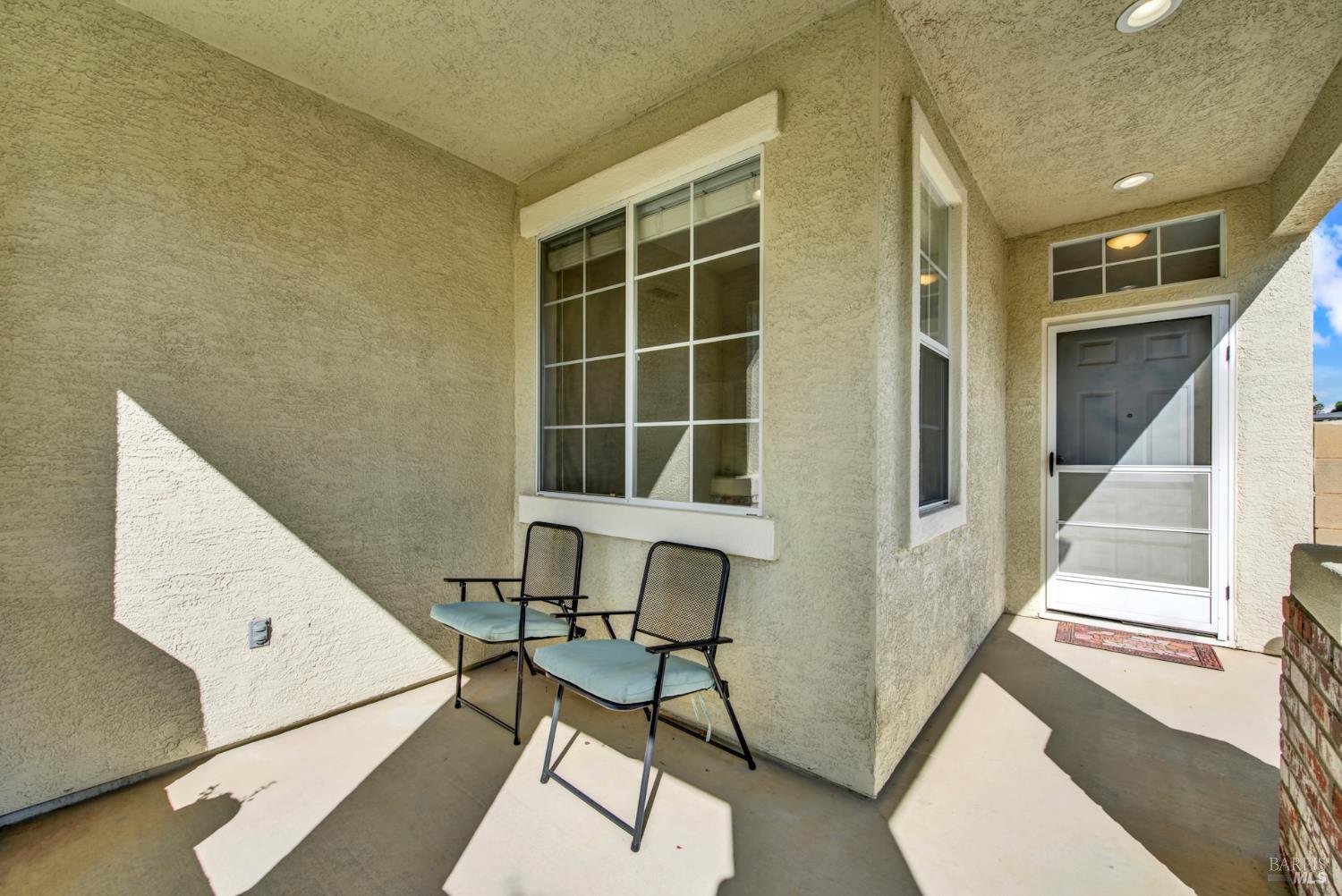 Detail Gallery Image 13 of 62 For 374 Bartlett Ln, Vacaville,  CA 95687 - 3 Beds | 2 Baths