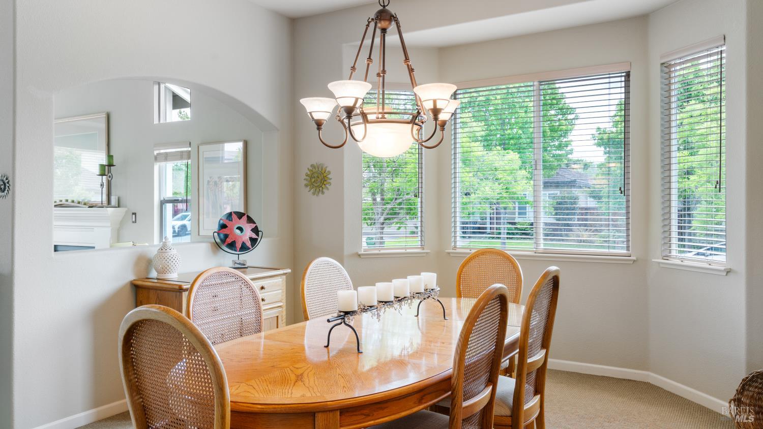 Detail Gallery Image 14 of 61 For 2001 Timberline Ln, Petaluma,  CA 94954 - 4 Beds | 2 Baths