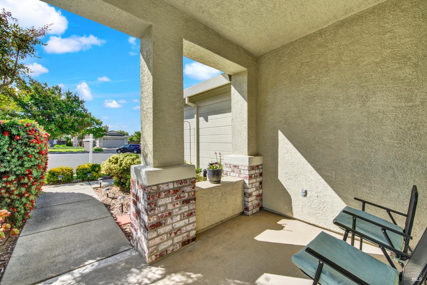 Detail Gallery Image 11 of 62 For 374 Bartlett Ln, Vacaville,  CA 95687 - 3 Beds | 2 Baths