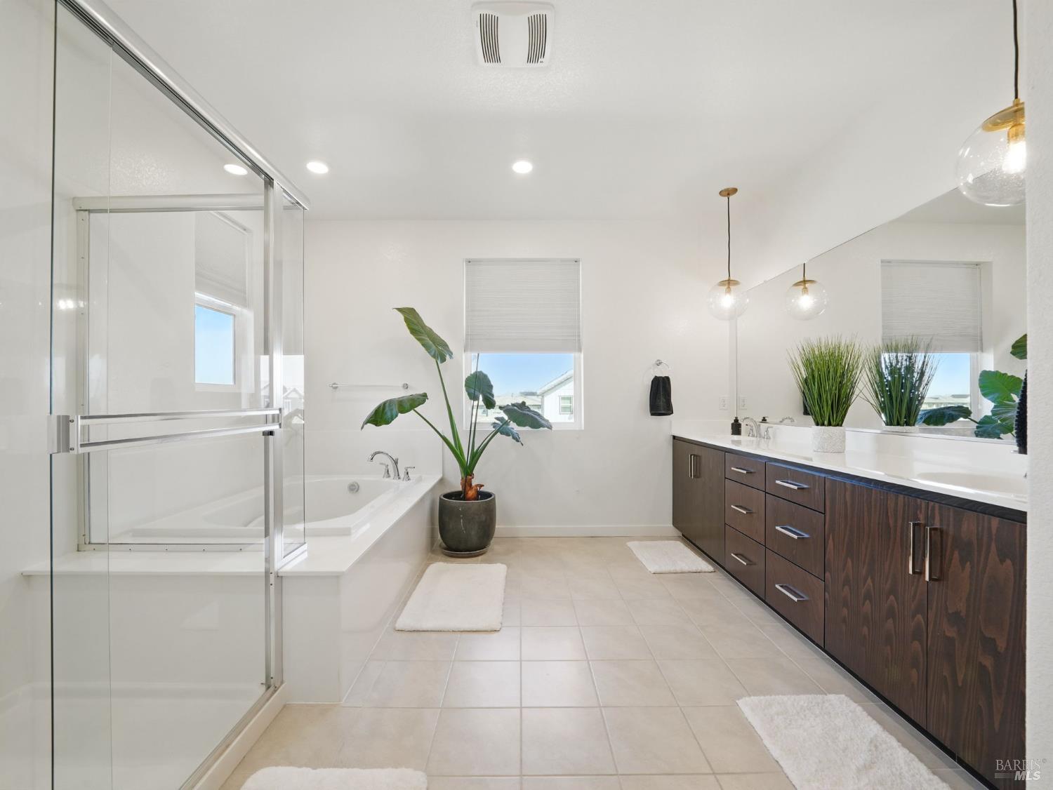 Detail Gallery Image 20 of 50 For 2471 Lake Club Dr, Fairfield,  CA 94533 - 4 Beds | 3 Baths
