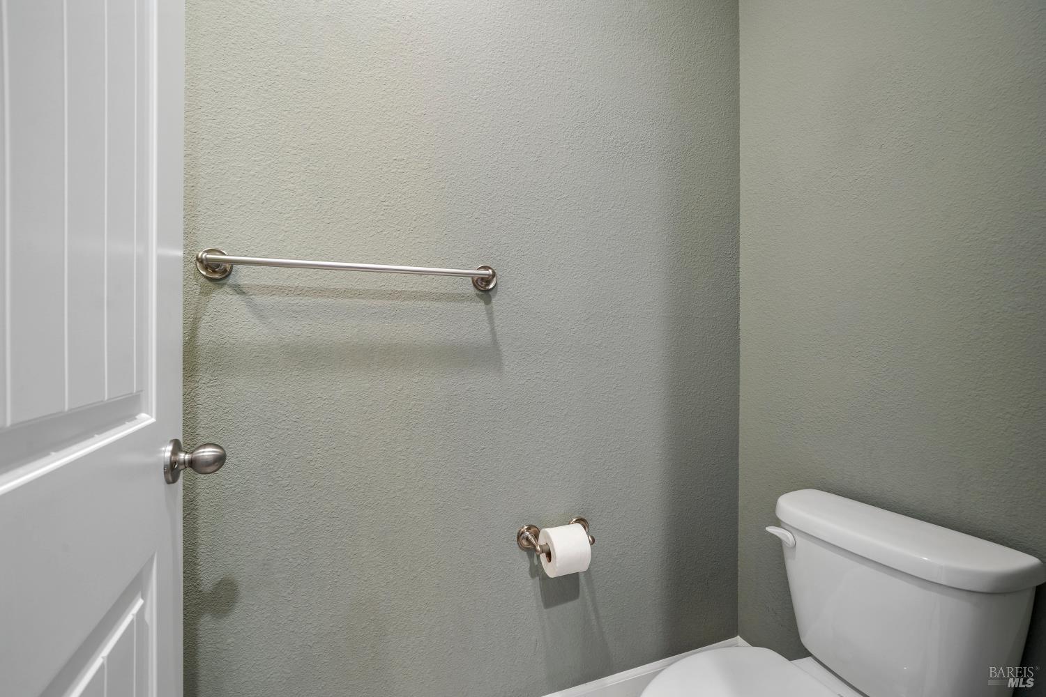Detail Gallery Image 17 of 45 For 2056 Parsons Dr, Fairfield,  CA 94533 - 4 Beds | 3/1 Baths