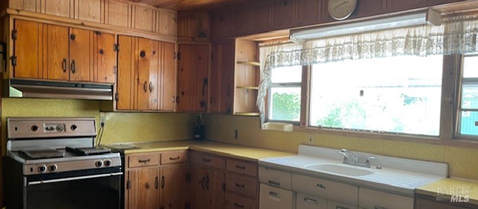 Detail Gallery Image 3 of 4 For 20226 Willow Rd, Monte Rio,  CA 95462 - 1 Beds | 1 Baths