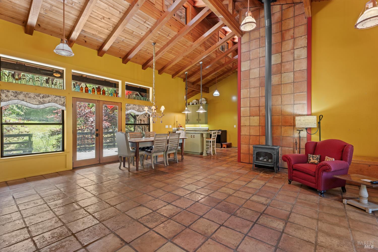 Detail Gallery Image 4 of 40 For 909 Exley Ln, Willits,  CA 95490 - 3 Beds | 2 Baths