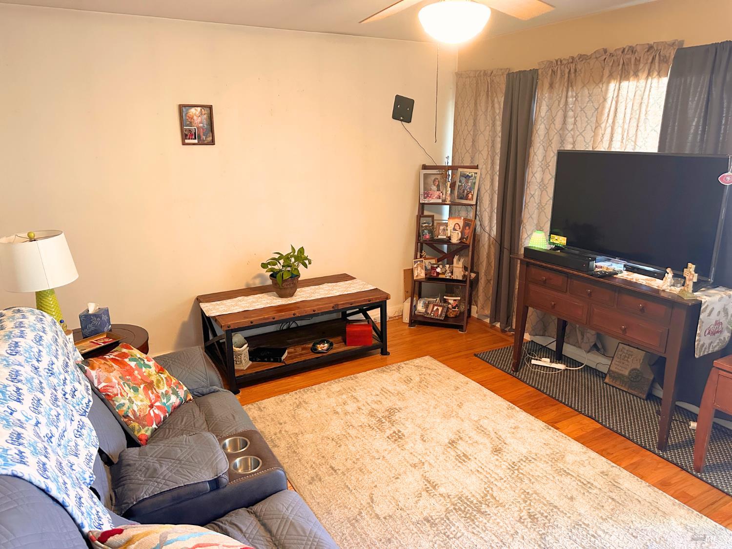Detail Gallery Image 8 of 17 For 221 Evans Ave, Vallejo,  CA 94590 - 2 Beds | 1 Baths