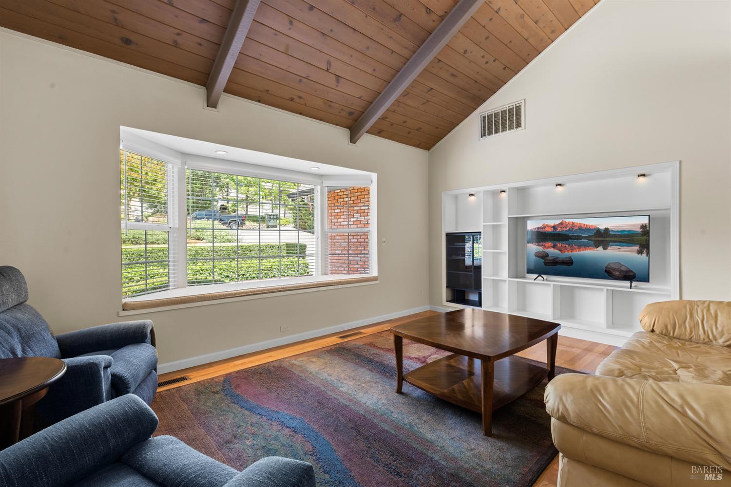 Detail Gallery Image 8 of 57 For 5968 Yerba Buena Rd, Santa Rosa,  CA 95409 - 3 Beds | 2 Baths