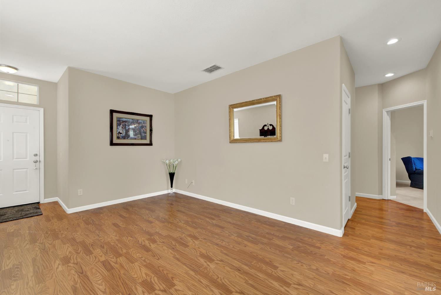 Detail Gallery Image 15 of 62 For 374 Bartlett Ln, Vacaville,  CA 95687 - 3 Beds | 2 Baths