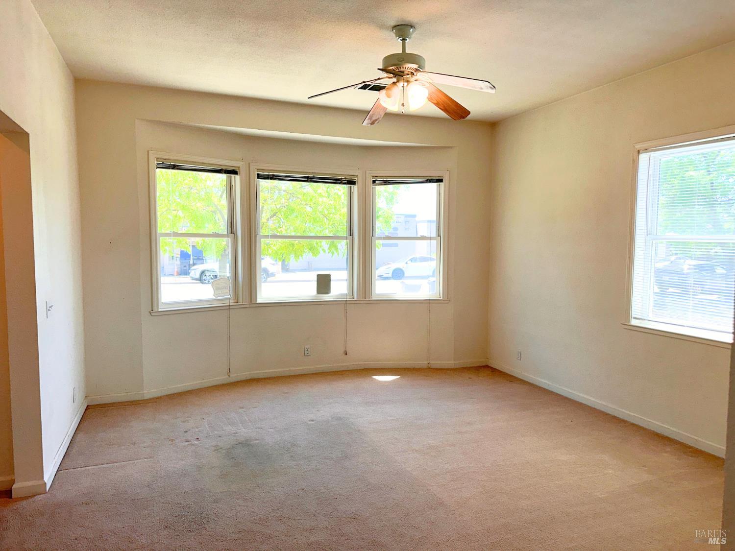 Detail Gallery Image 7 of 17 For 810 Missouri St, Fairfield,  CA 94533 - 3 Beds | 2 Baths