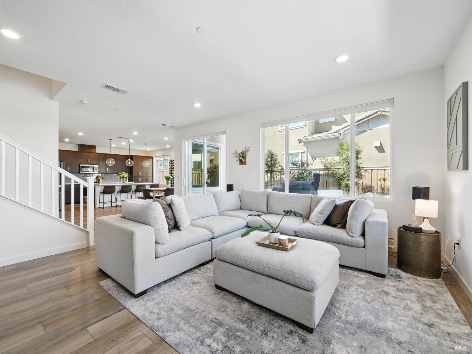 Detail Gallery Image 8 of 50 For 2471 Lake Club Dr, Fairfield,  CA 94533 - 4 Beds | 3 Baths