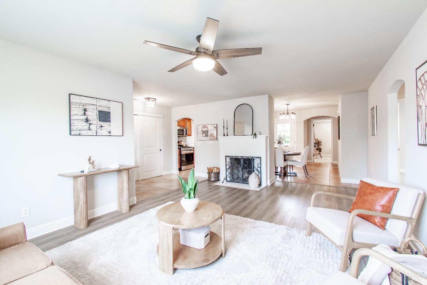 Detail Gallery Image 3 of 50 For 122 Laurel St, Vacaville,  CA 95688 - 3 Beds | 2 Baths