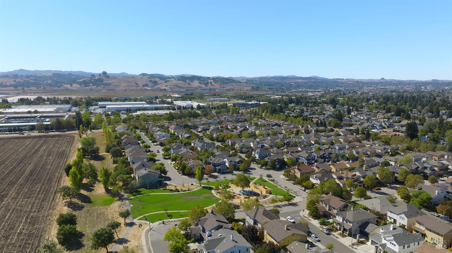 Detail Gallery Image 48 of 51 For 1755 Chinar Dr, Petaluma,  CA 94954 - 4 Beds | 2/1 Baths