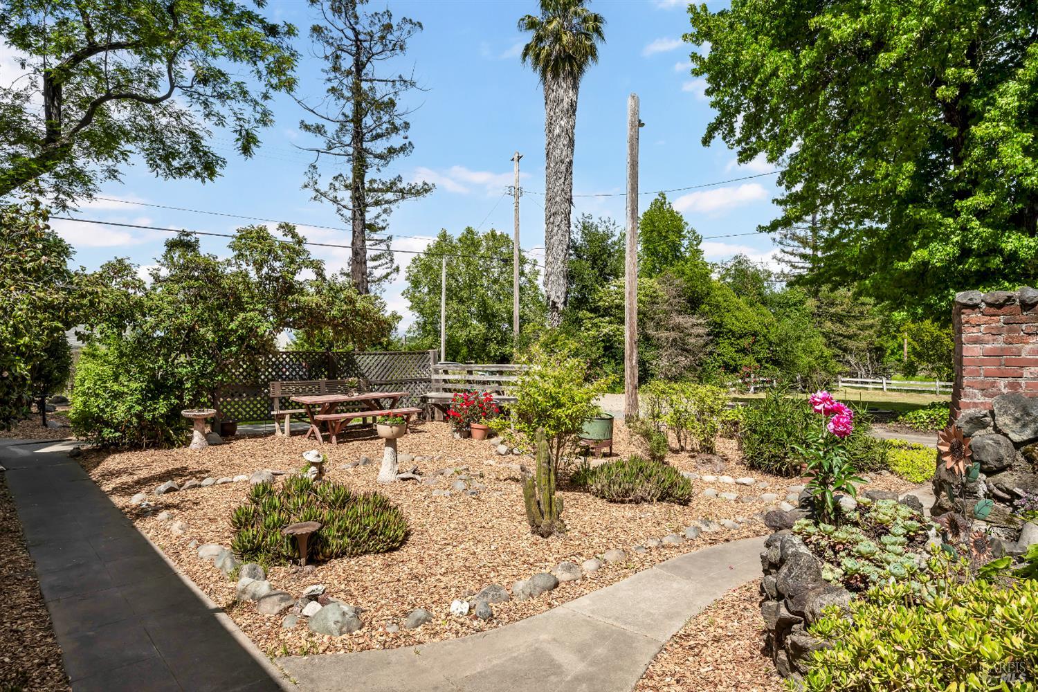 Detail Gallery Image 49 of 66 For 1466 Cooper Rd, Sebastopol,  CA 95472 - 6 Beds | 5/1 Baths
