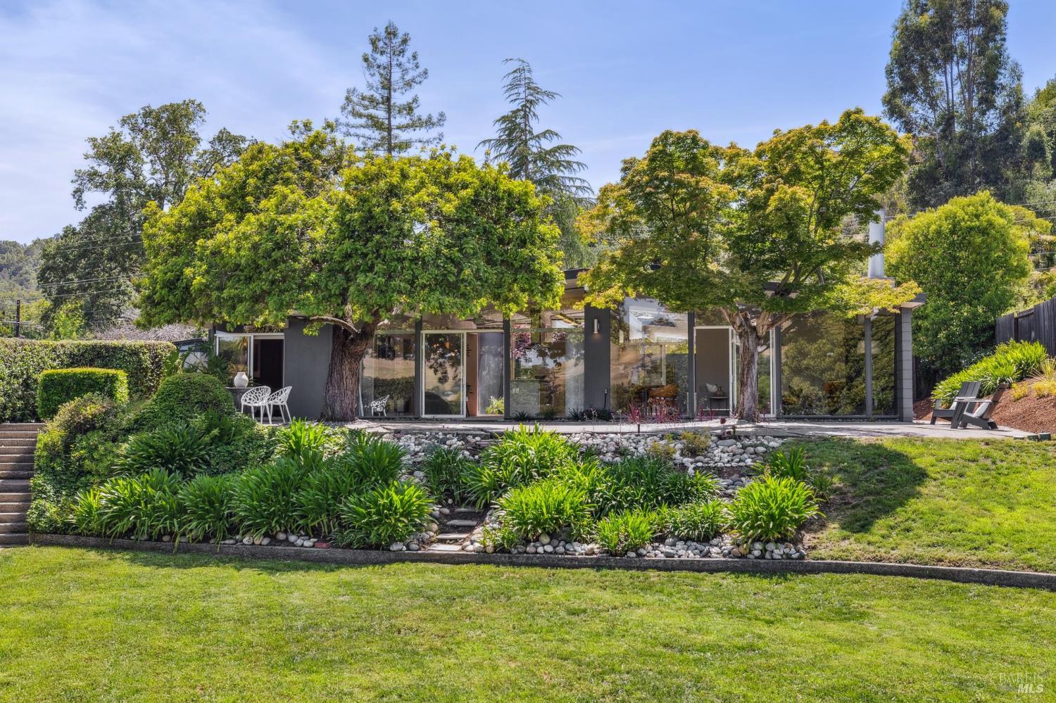 Detail Gallery Image 44 of 57 For 708 Birchwood Ct, San Rafael,  CA 94903 - 5 Beds | 3 Baths