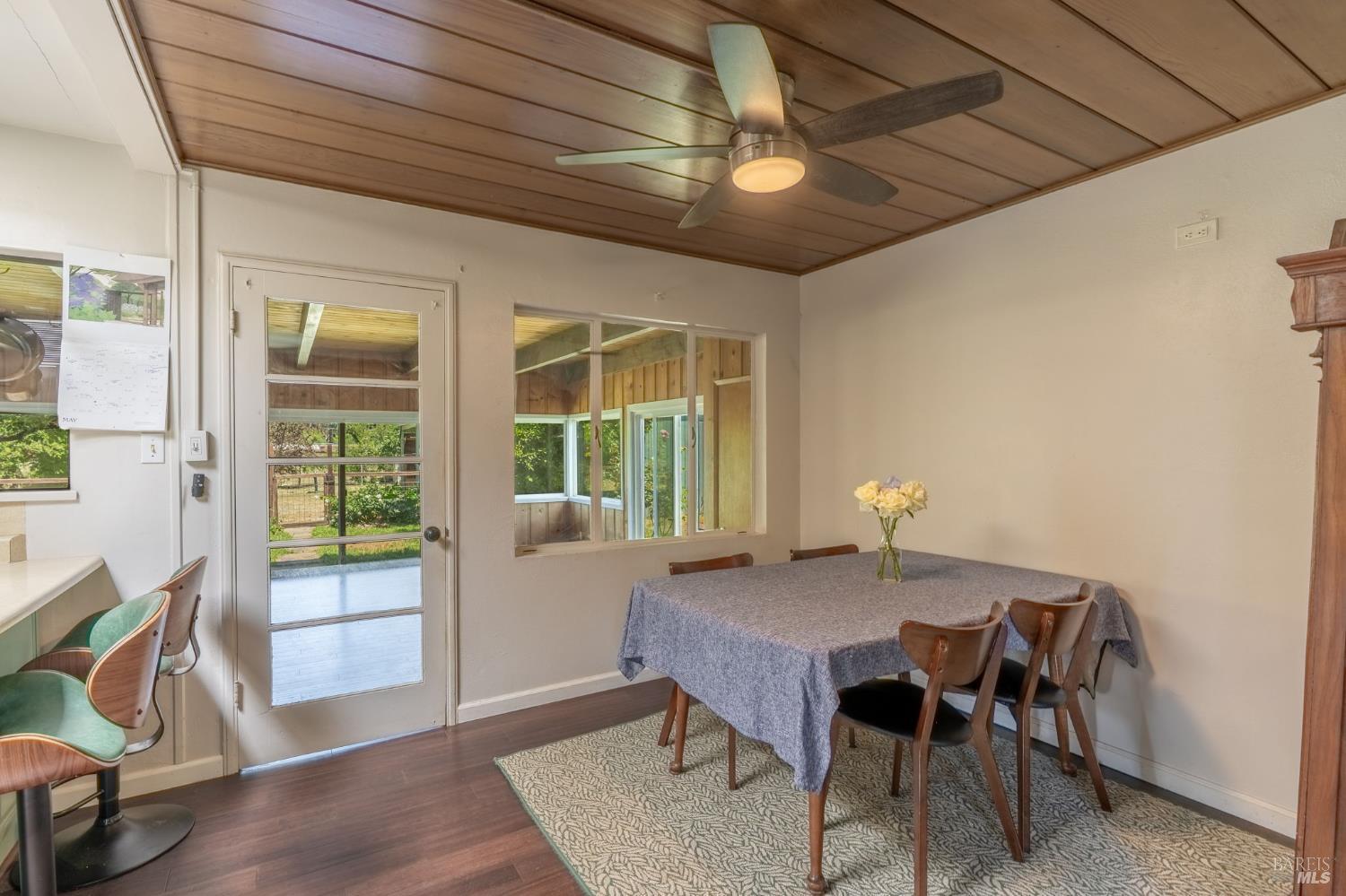 Detail Gallery Image 8 of 43 For 3120 Hermosa Dr, Napa,  CA 94558 - 4 Beds | 2 Baths