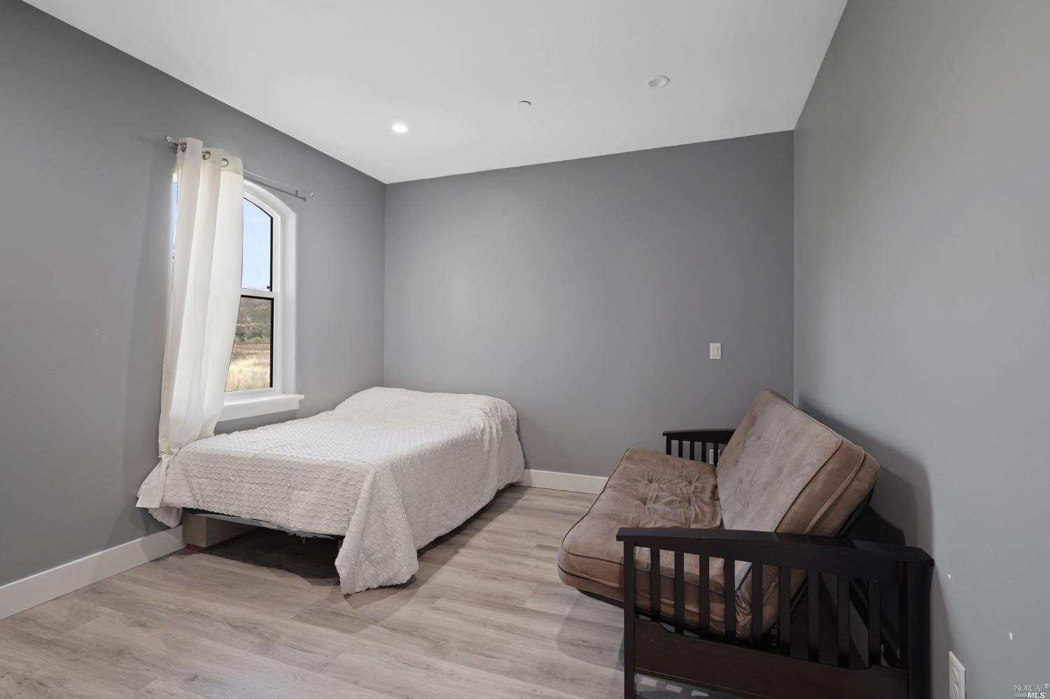 Detail Gallery Image 25 of 45 For 15350 Mustang Ct, Middletown,  CA 95461 - 3 Beds | 2 Baths