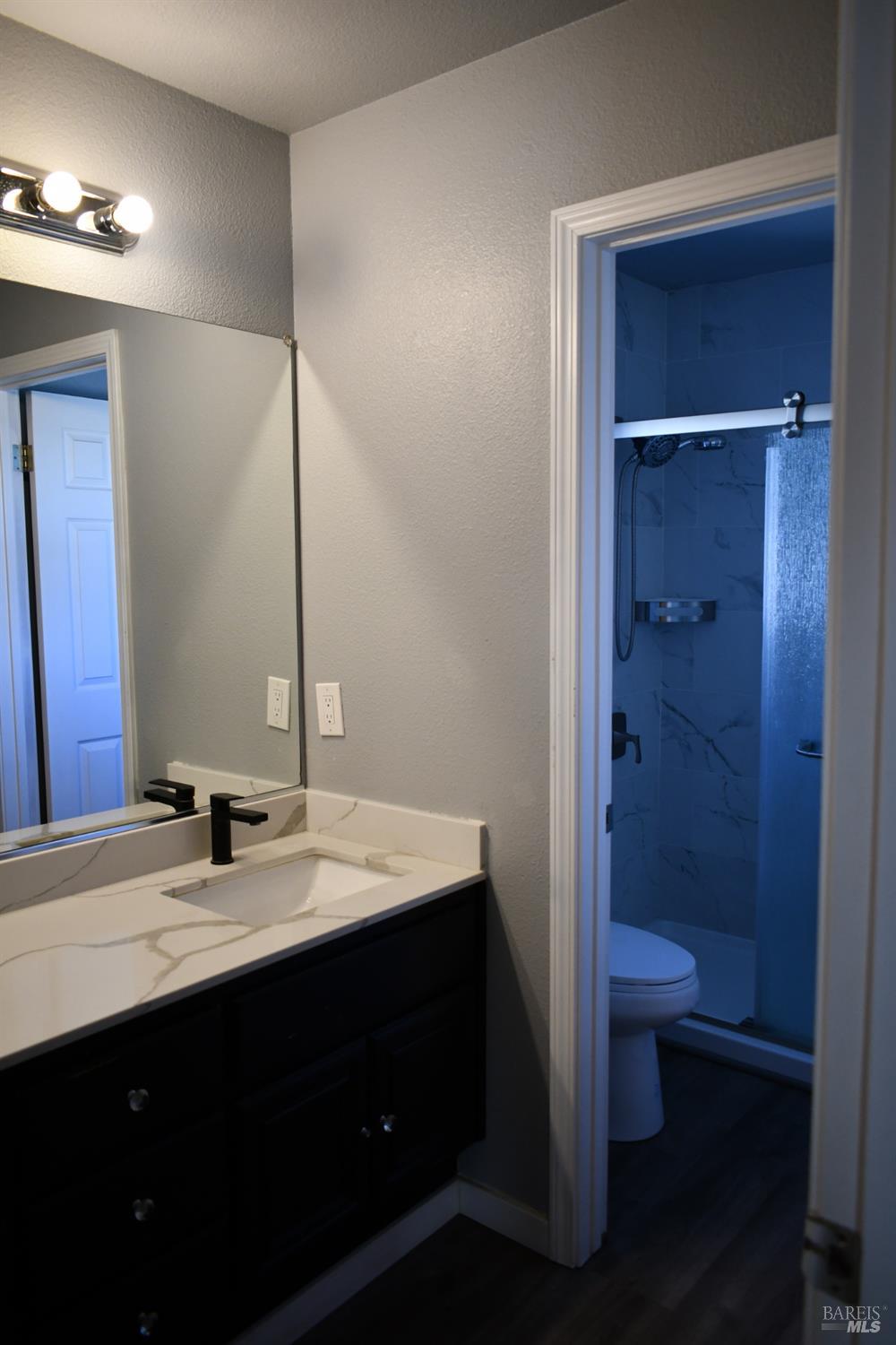 Detail Gallery Image 12 of 19 For 2630 Arrowhead Dr, Santa Rosa,  CA 95407 - 4 Beds | 3 Baths