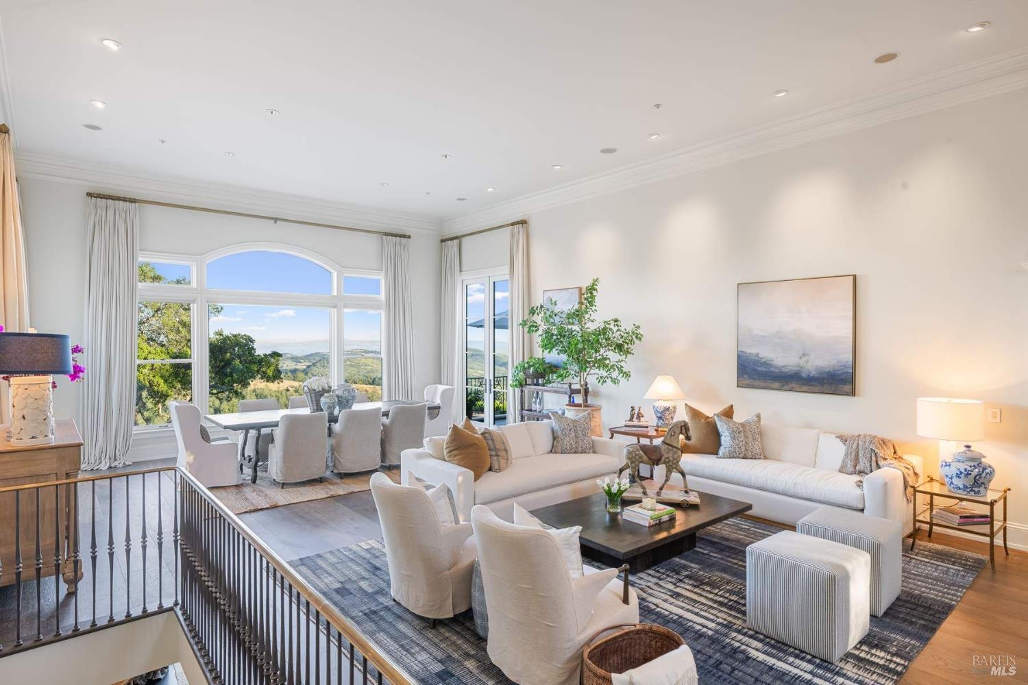 Detail Gallery Image 4 of 33 For 17256 7th St, Sonoma,  CA 95476 - 4 Beds | 3/2 Baths