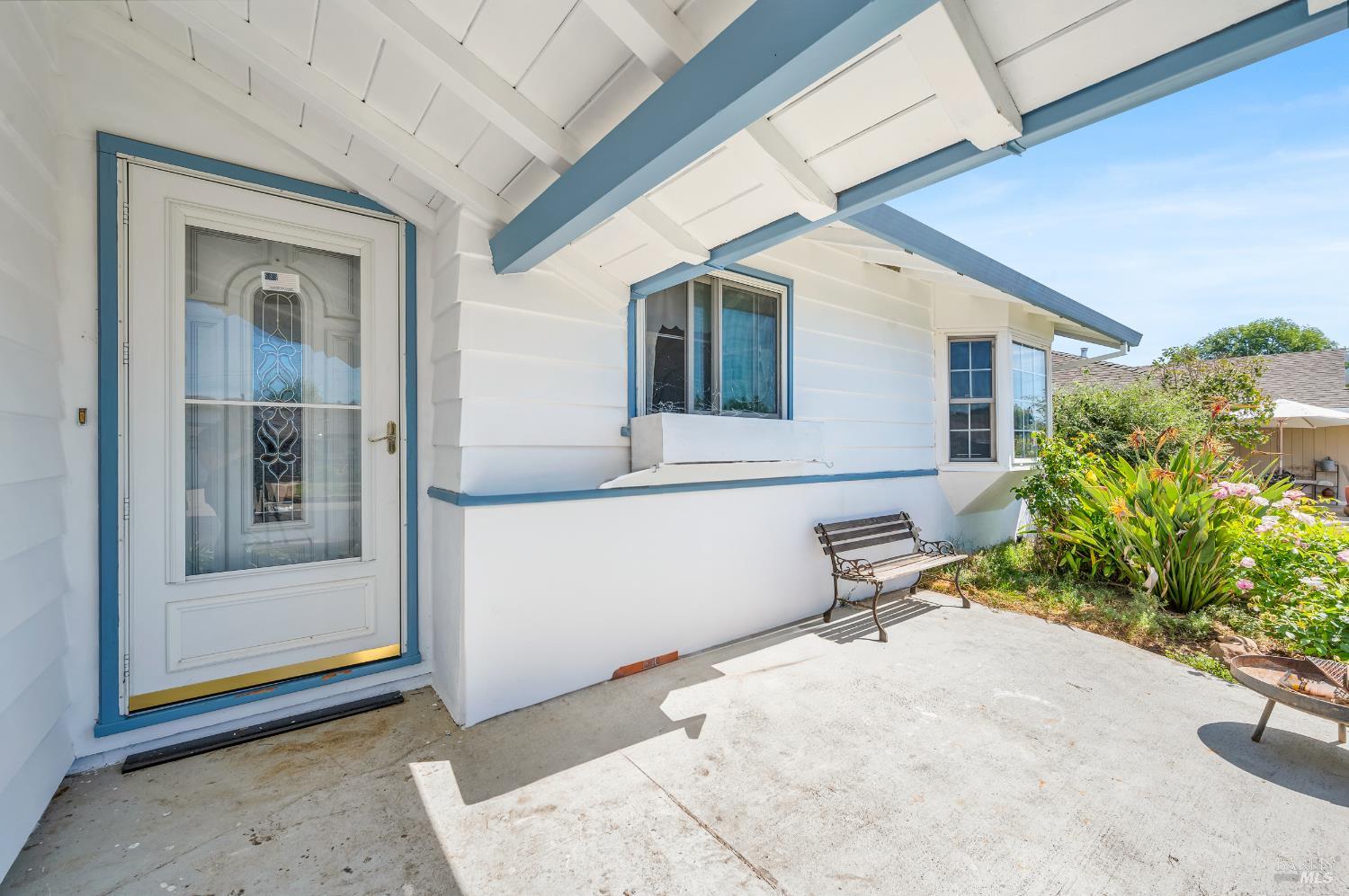 Detail Gallery Image 5 of 30 For 524 Deodara St, Vacaville,  CA 95688 - 3 Beds | 2 Baths