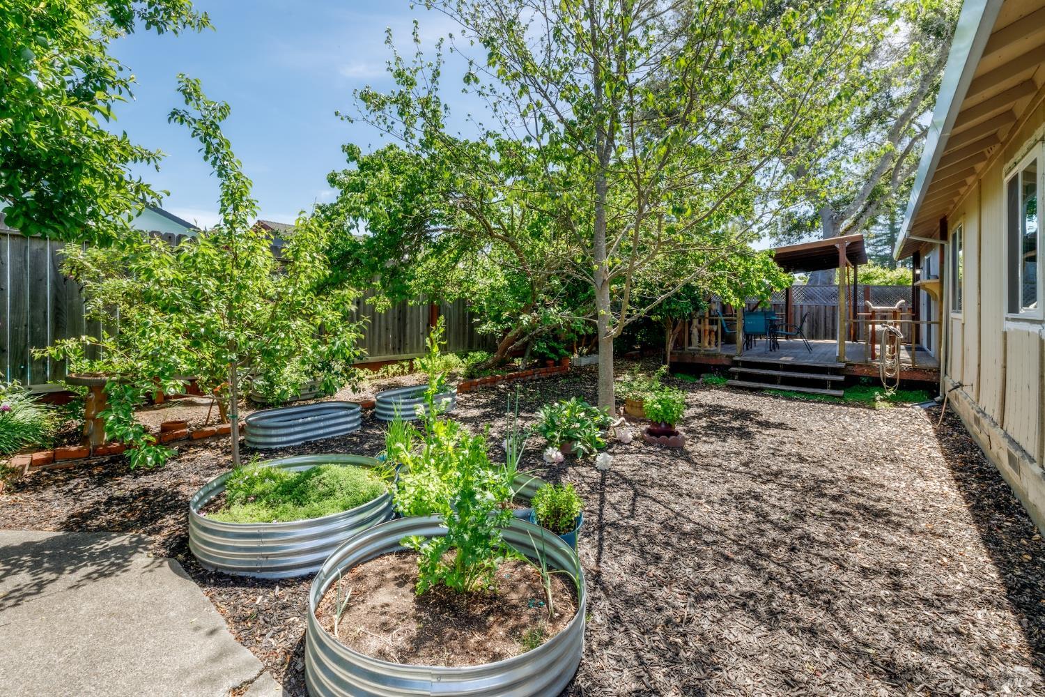 Detail Gallery Image 18 of 18 For 4986 Parkhurst Dr, Santa Rosa,  CA 95409 - 4 Beds | 2 Baths