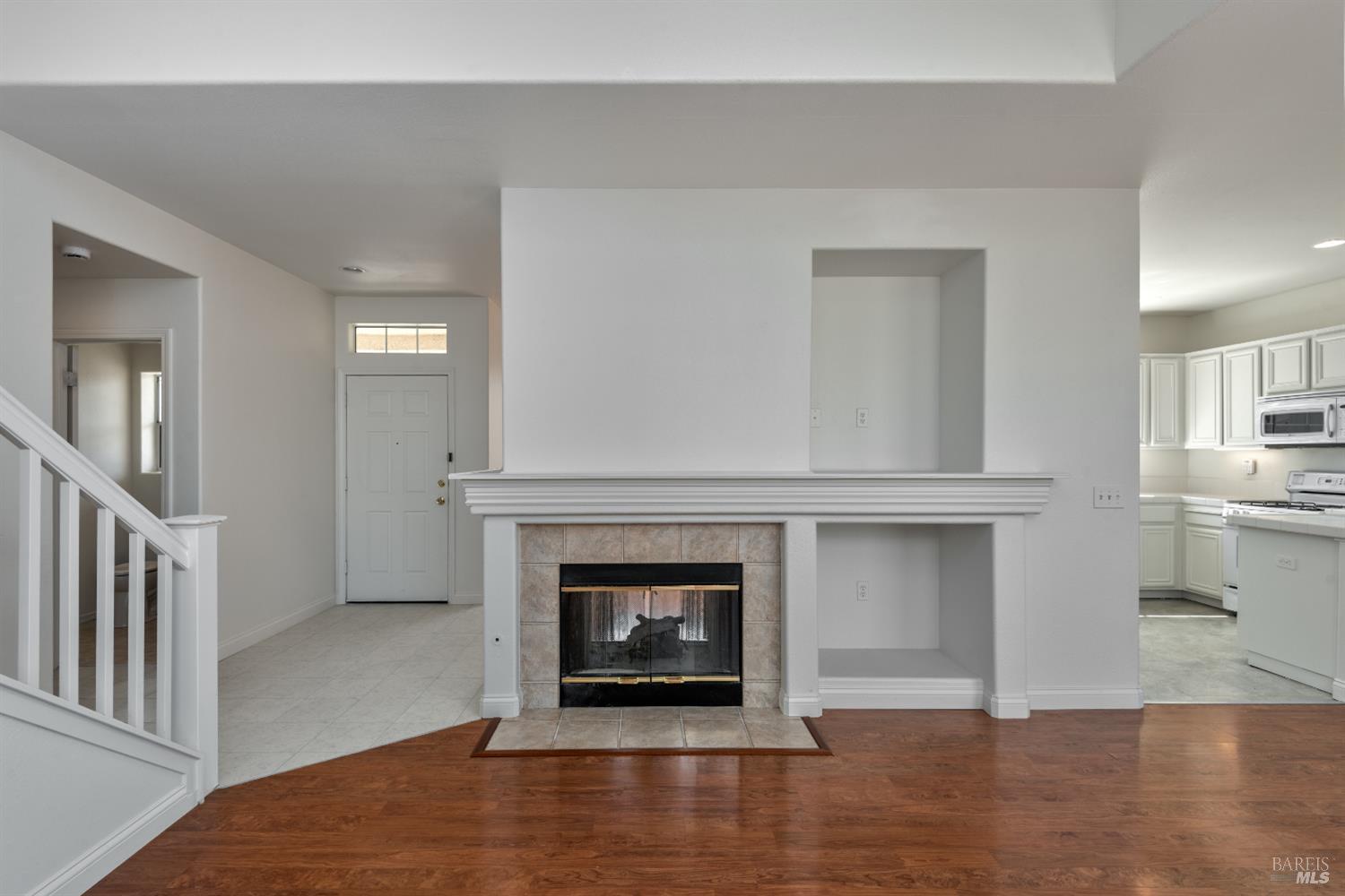 Detail Gallery Image 9 of 37 For 1931 Goldpan Way, Santa Rosa,  CA 95407 - 3 Beds | 2/1 Baths