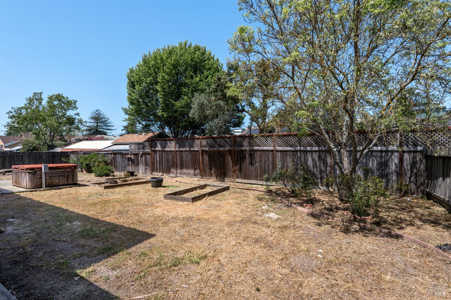 Detail Gallery Image 34 of 37 For 1931 Goldpan Way, Santa Rosa,  CA 95407 - 3 Beds | 2/1 Baths