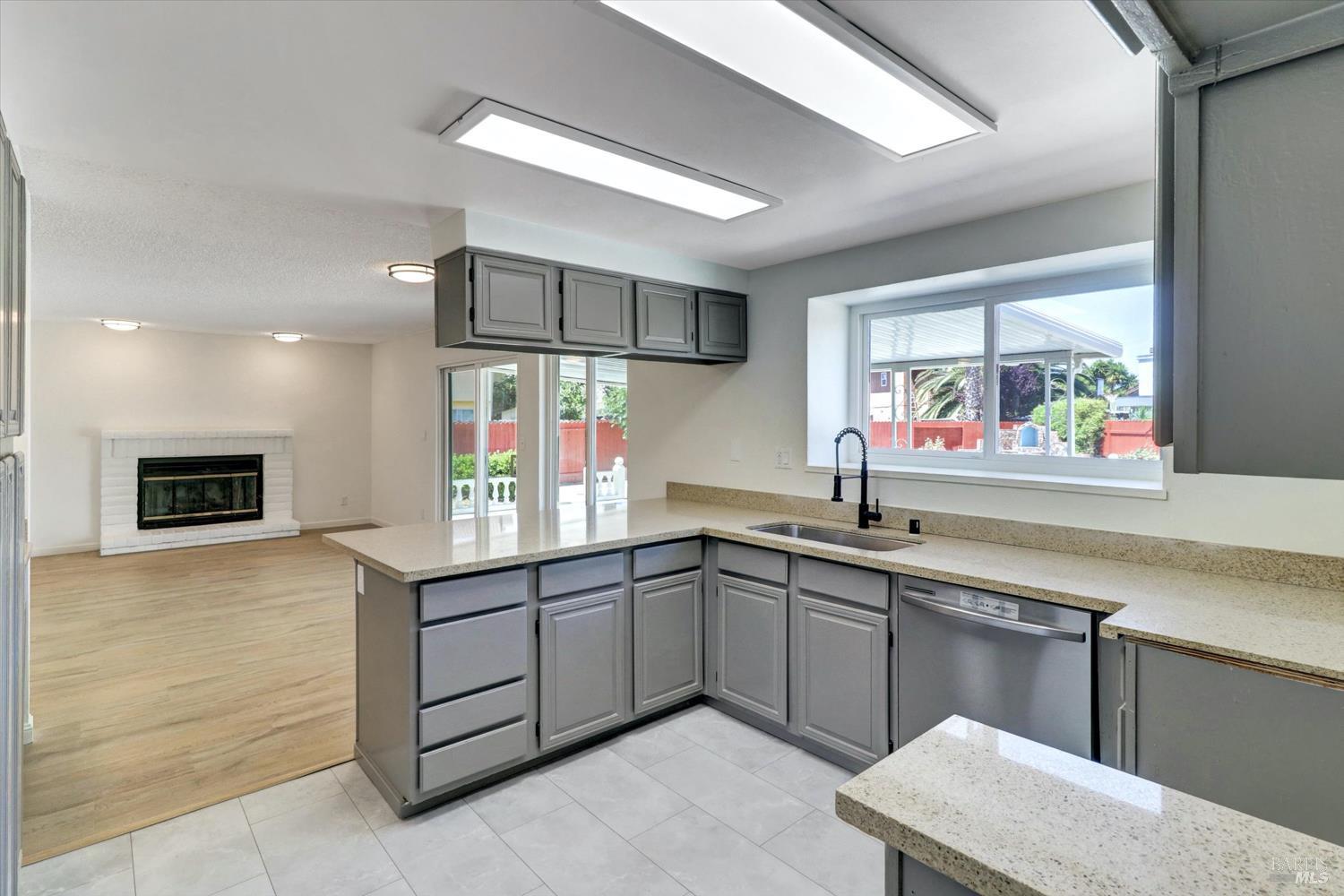 Detail Gallery Image 23 of 29 For 181 Belvedere Ct, Vallejo,  CA 94589 - 4 Beds | 3 Baths