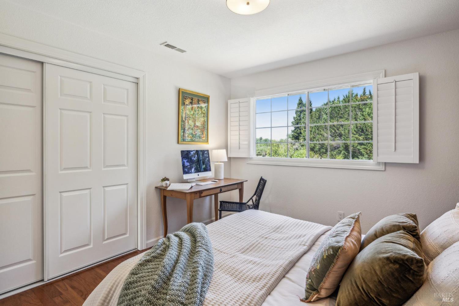 Detail Gallery Image 56 of 98 For 9724 Green Valley Rd, Sebastopol,  CA 95472 - 4 Beds | 3 Baths