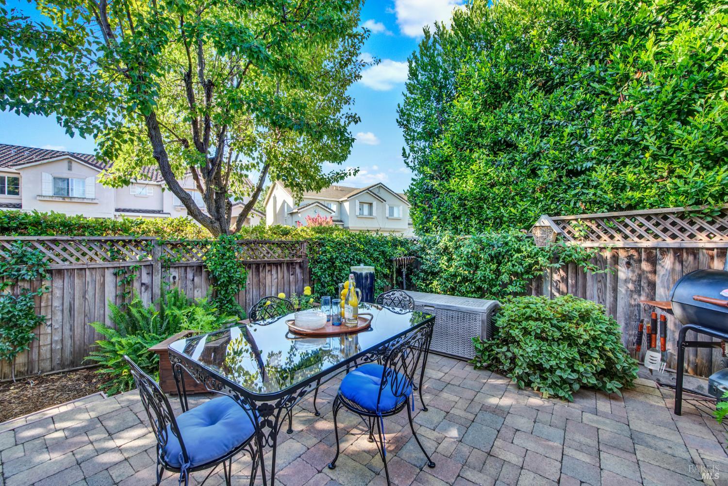 Detail Gallery Image 21 of 31 For 103 Trent Dr, Napa,  CA 94558 - 3 Beds | 2/1 Baths