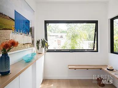 Detail Gallery Image 4 of 15 For 11 Maple Ln, San Anselmo,  CA 94960 - 4 Beds | 2 Baths